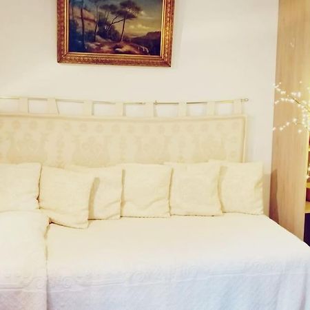 Small Luxurious Room In The Heart Of Saint Germain Paris Dış mekan fotoğraf