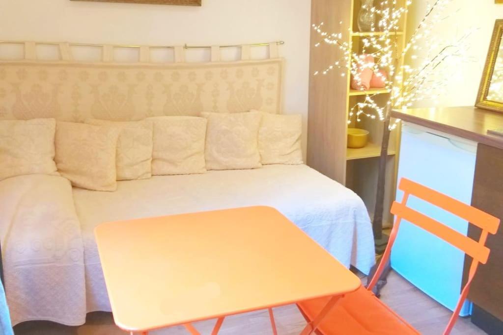 Small Luxurious Room In The Heart Of Saint Germain Paris Dış mekan fotoğraf